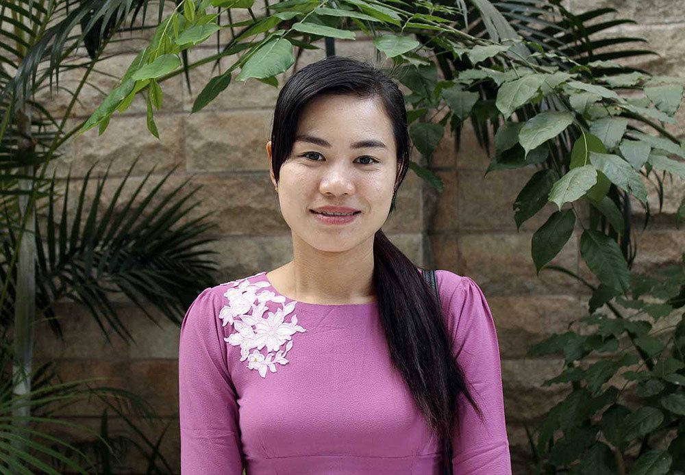 Honey Oo perusti ammattiliiton myanmarilaiselle vaatetehtaalle. Hän kertoo, että jäseniä oli helppo saada, koska niin moni halusi parannusta työoloihin.