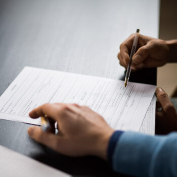 Uusi lakiehdotus heikentää erityisesti nuorten ja naisten asemaa työelämässä